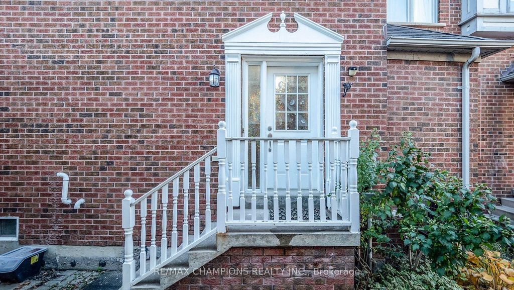 Photo of 135 Ural Circle, Brampton, ON L6R 1J6 (MLS # W12901506)