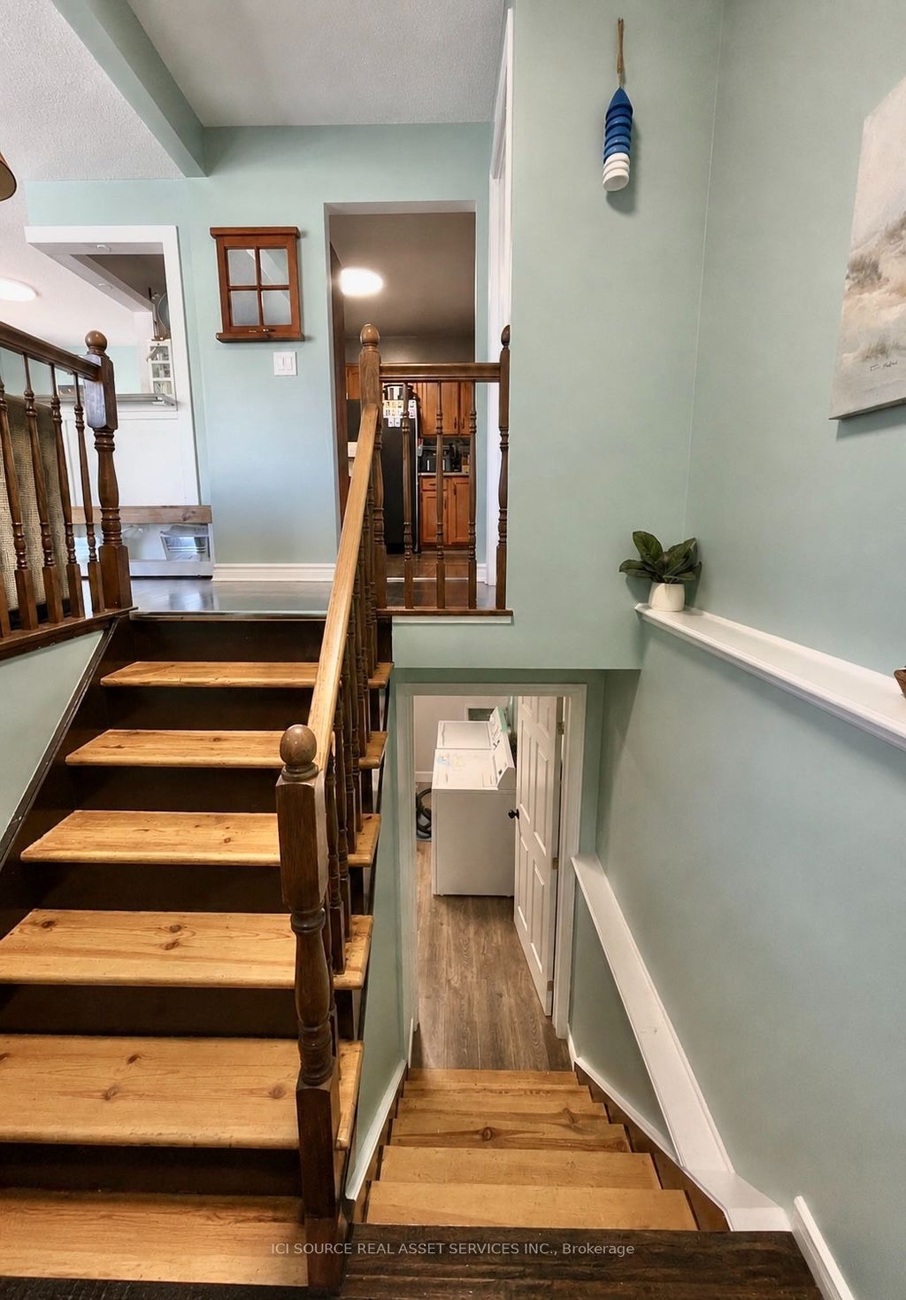 Photo of 34 Grantham Avenue, St. Catharines, ON L2P 3B4 (MLS # X13652674)