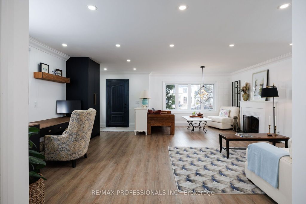 Photo of 168 The Kingsway N/A, Toronto, ON M8X 2V6 (MLS # W12353629)