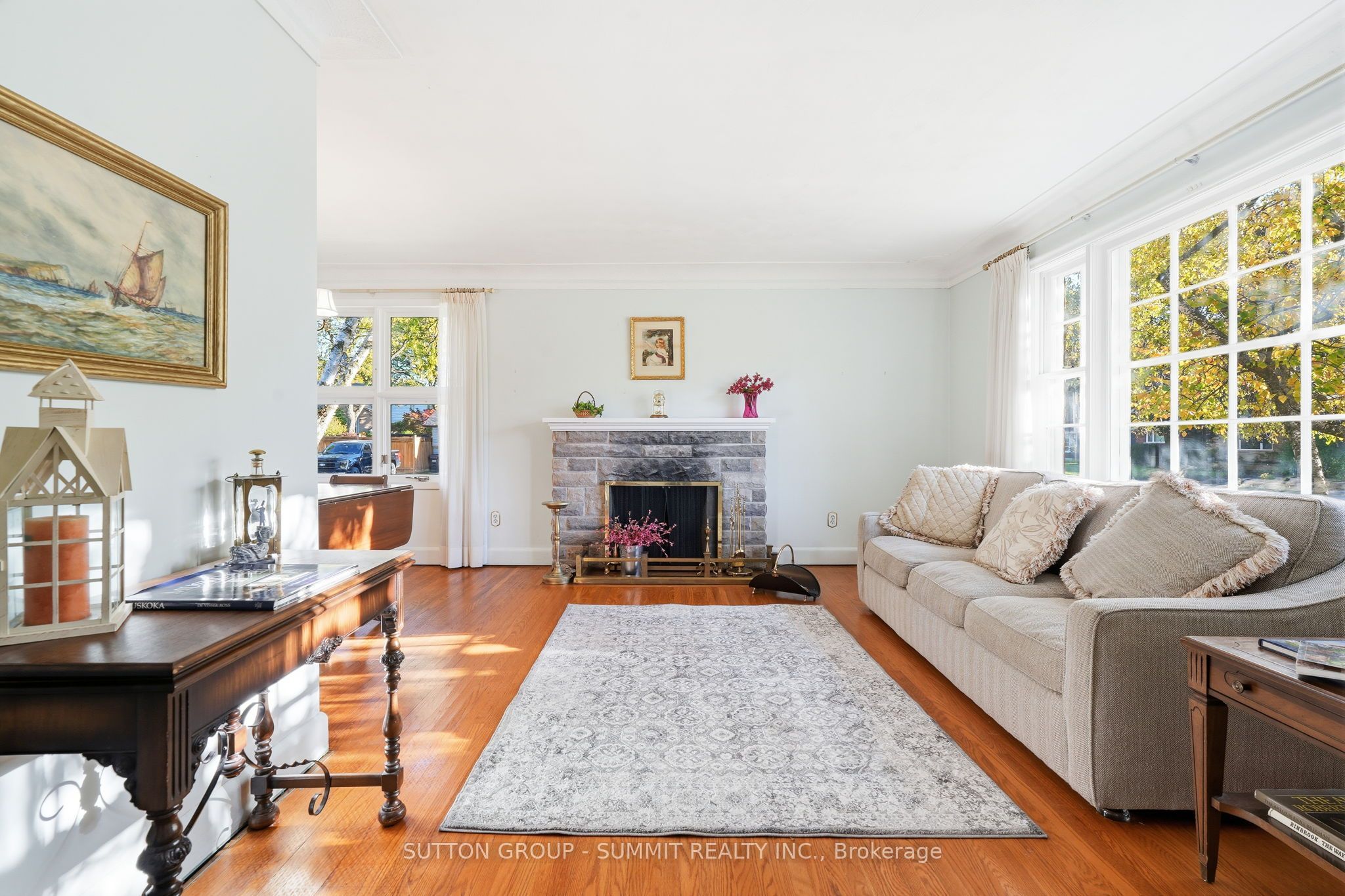 2117 MAPLEWOOD Drive