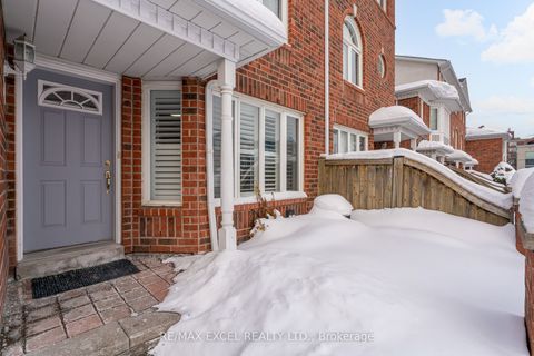 18 Clark Avenue W 37 Vaughan ON L4J 8H1