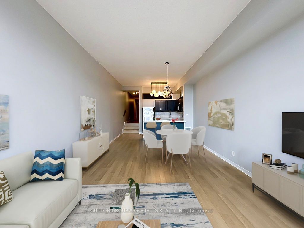 388 Richmond Street W 419