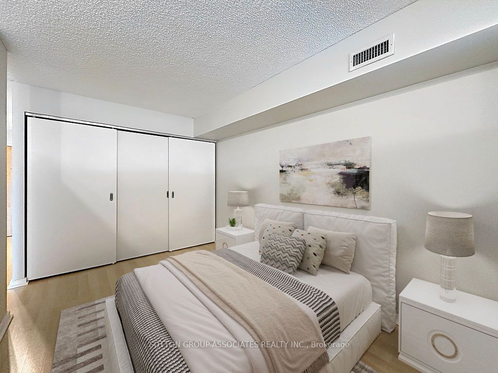 388 Richmond Street W 419