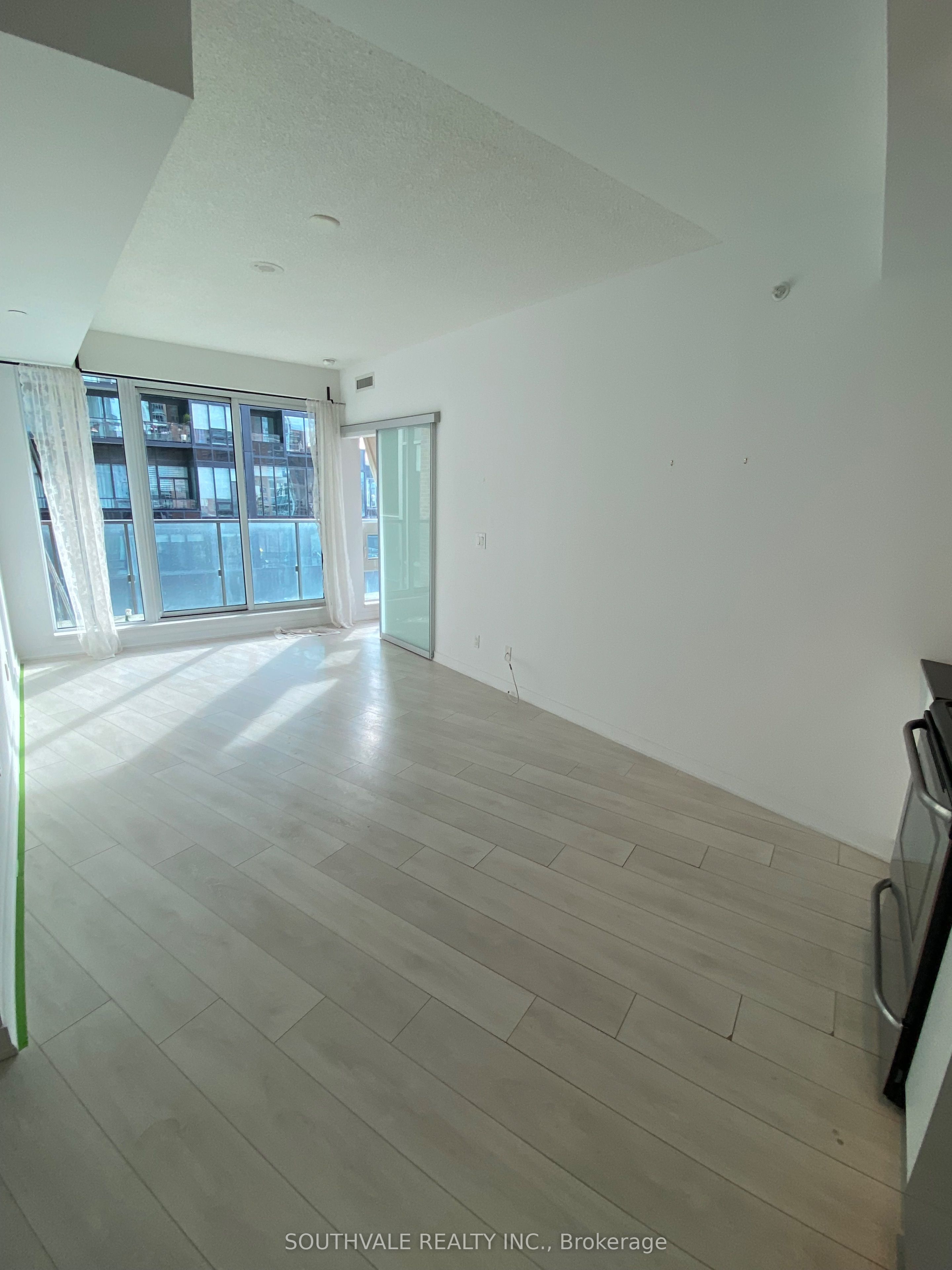150 East Liberty Street 1014