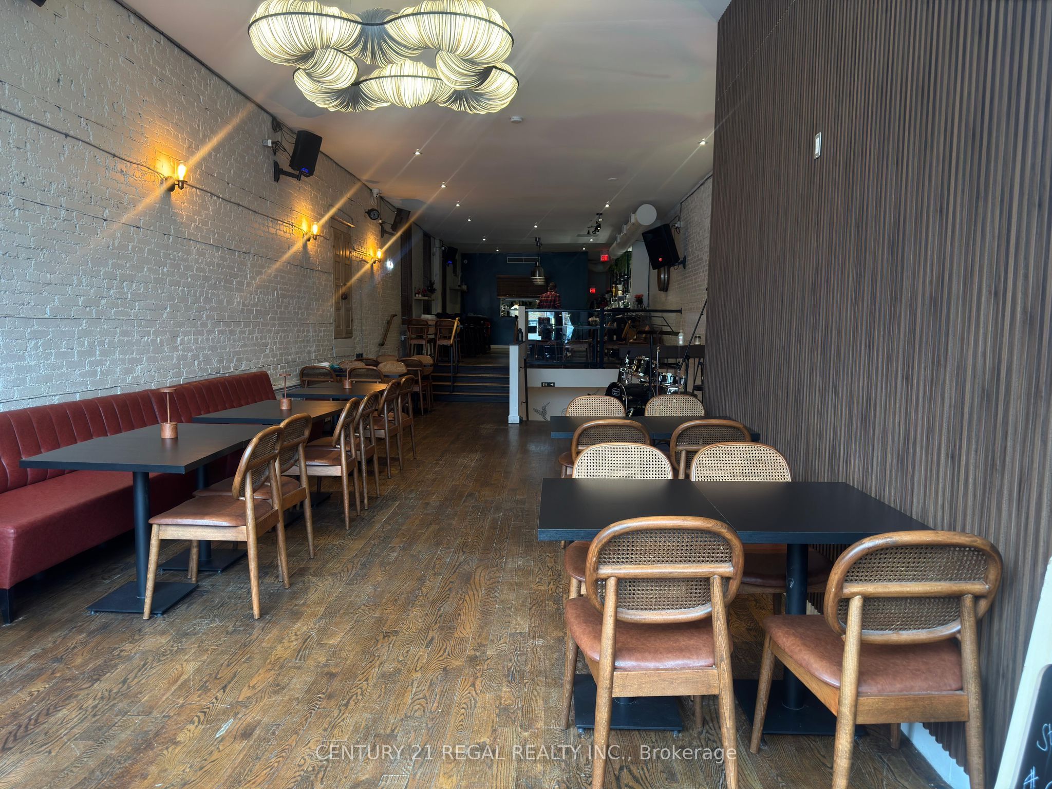 3047 Dundas Street W