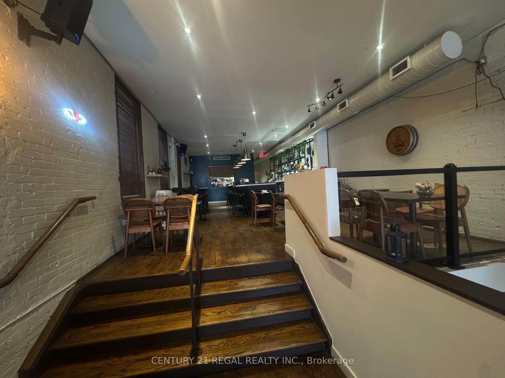 3047 Dundas Street W