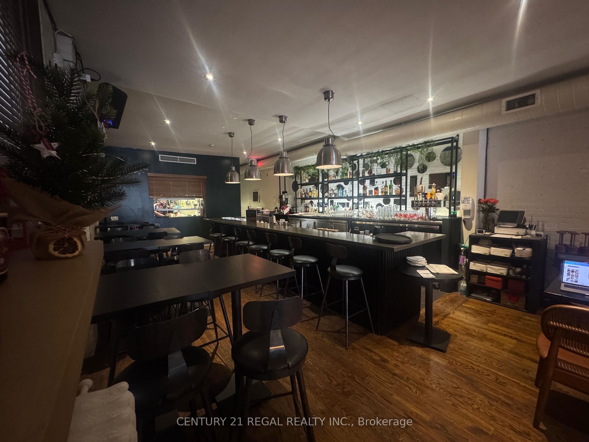 3047 Dundas Street W