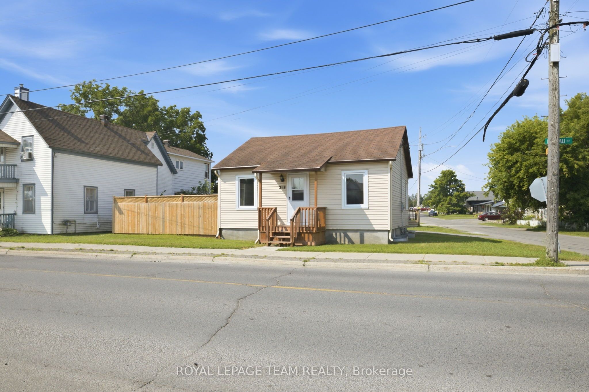 Photo 1 of 47 — 218 Rideau Street, North Grenville, ON K0G 1J0
