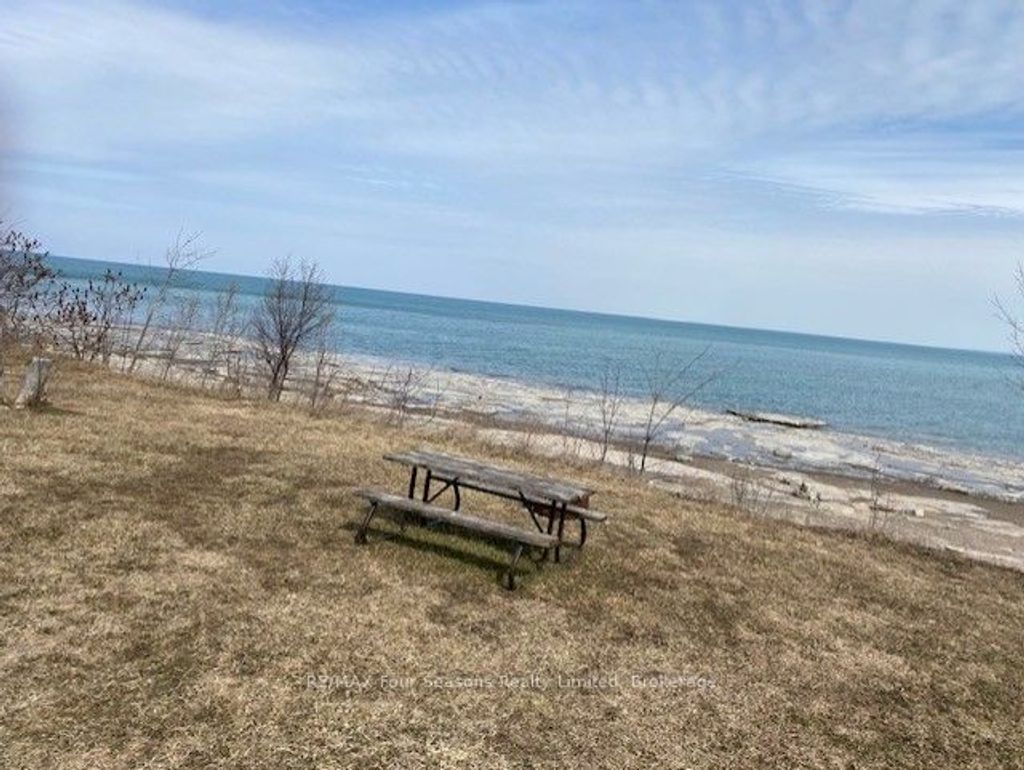 Photo of 209442 Highway 26 Highway W, Blue Mountains, ON L9Y 0T1 (MLS # X12933404)