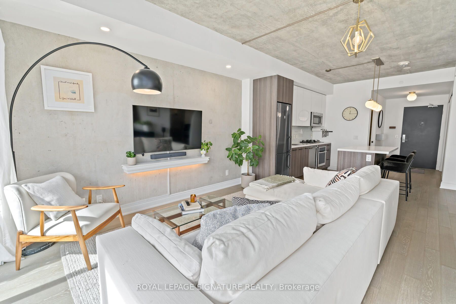608 Richmond Street W 1203