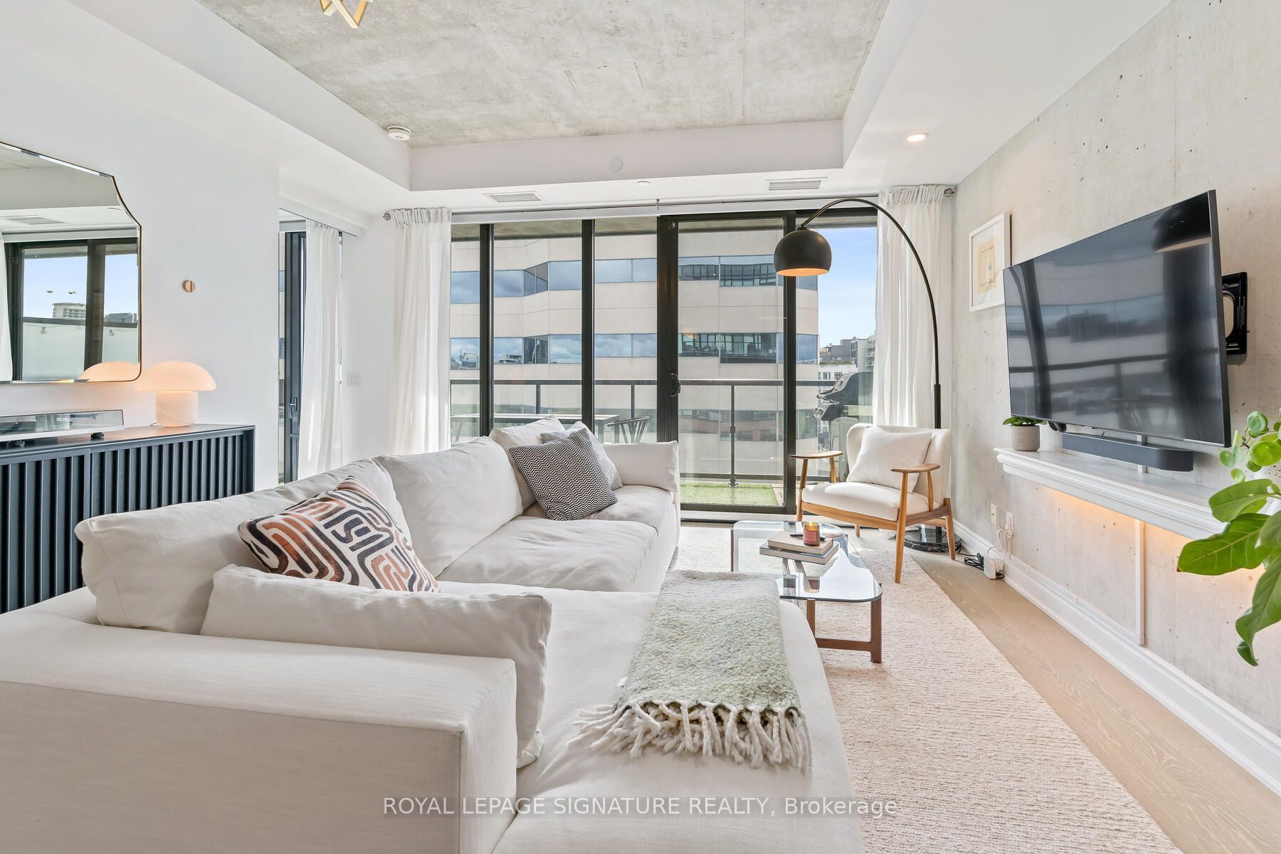 608 Richmond Street W 1203