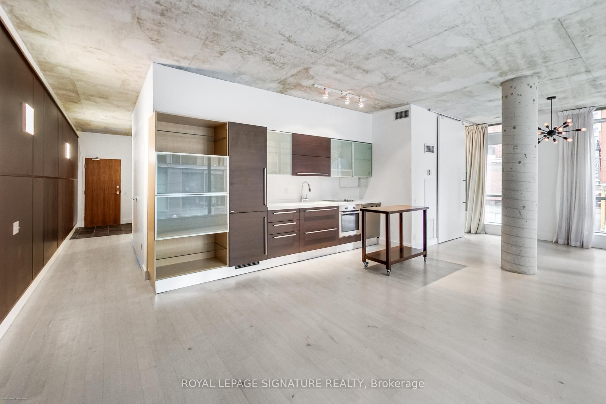 36 Charlotte Street 204