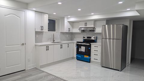 9 Sugar Pearl Road Bsmt Brampton ON L6Z 0K5