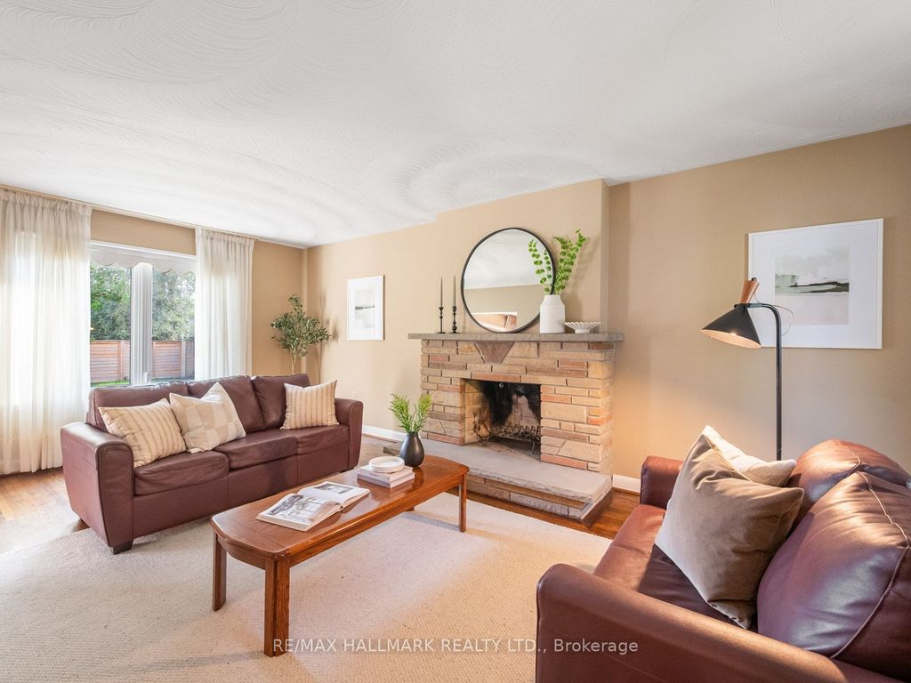 Photo of 139 Floyd Avenue, Toronto, ON M4K 2B6 (MLS # E12424071)