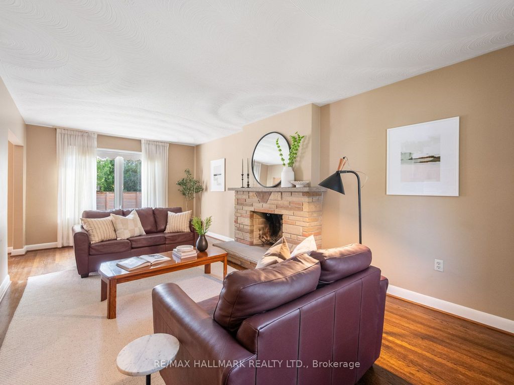 Photo of 139 Floyd Avenue, Toronto, ON M4K 2B6 (MLS # E12424071)