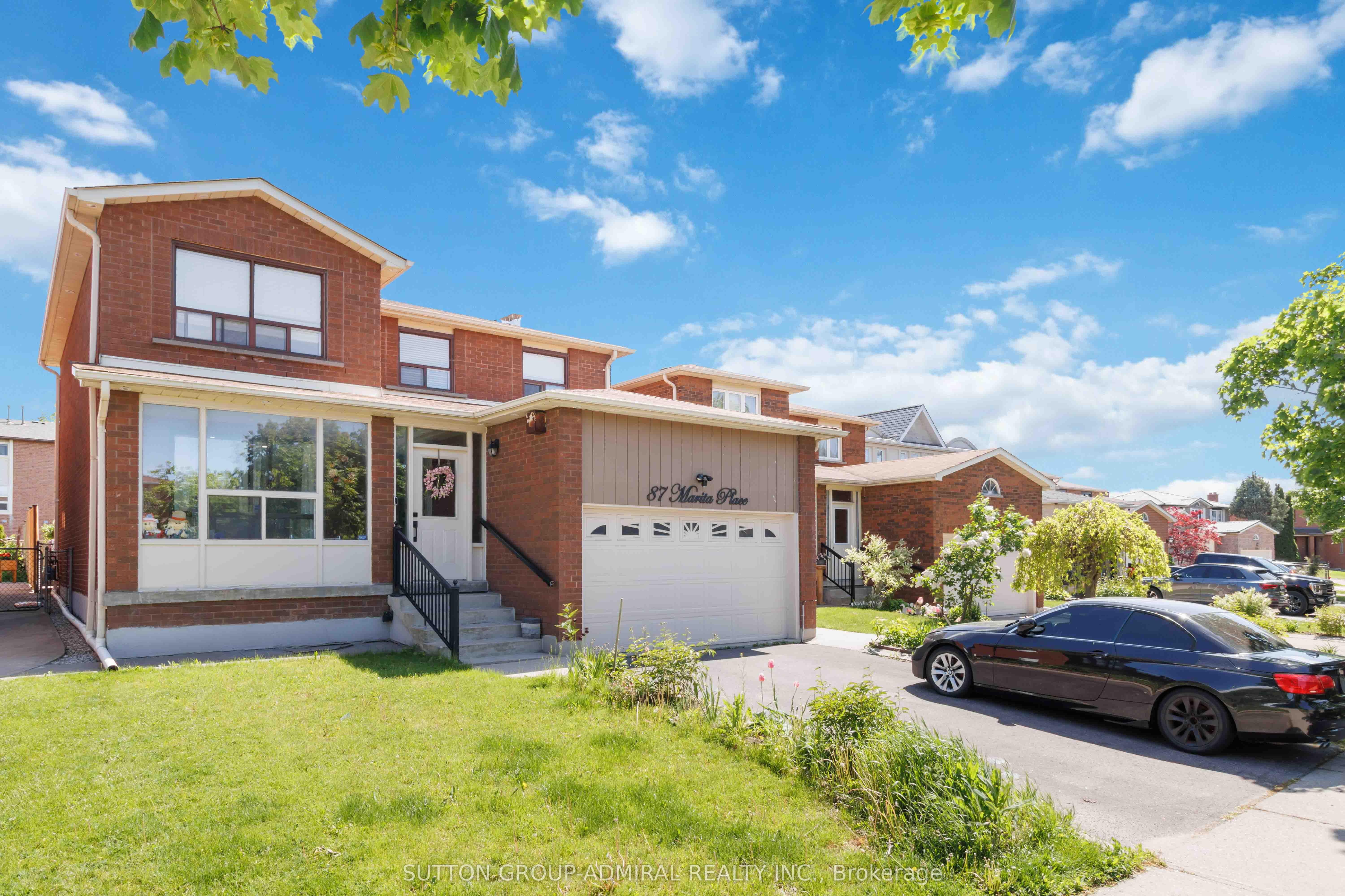 87 Marita Place Main & Upper Flr