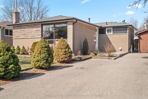 216 Folkstone Crescent Brampton ON L6T 3N6
