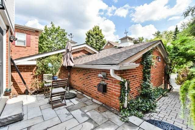 91 Confederation Way