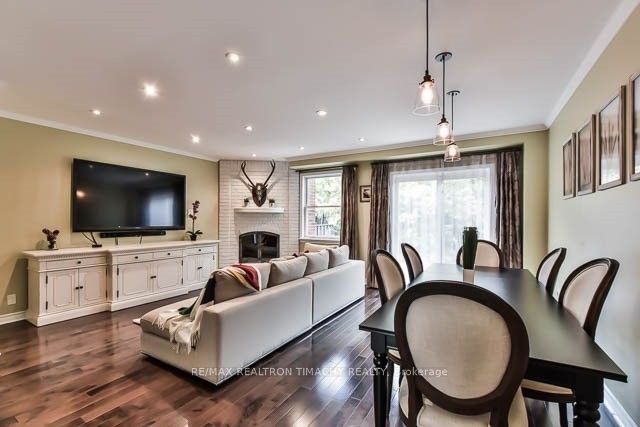 91 Confederation Way