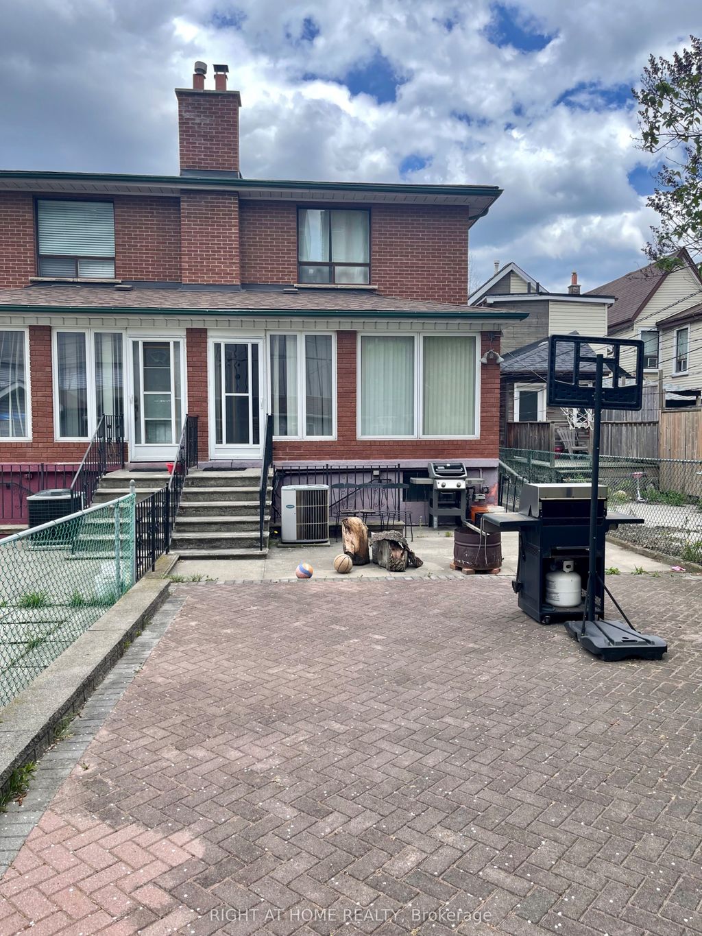 Photo of 40 Bellevue Avenue, Toronto, ON M5T 2N4 (MLS # C13113878)