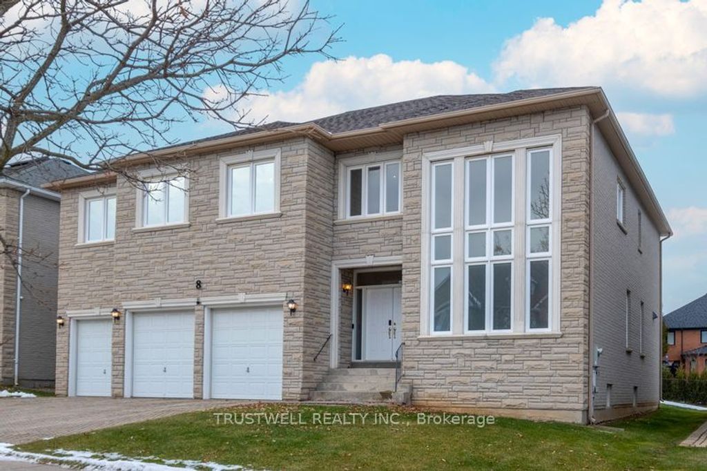 Photo of 8 Ridgley Court, Richmond Hill, ON L4B 4N3 (MLS # N12921152)