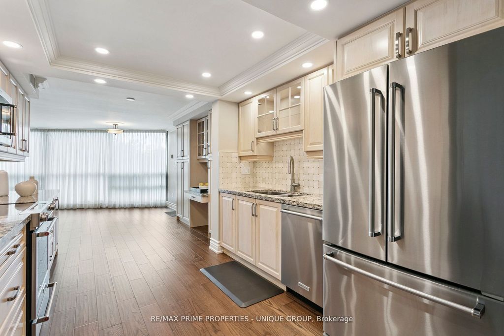 Photo of 2010 Islington Avenue #405, Toronto, ON M9P 3S8 (MLS # W12452244)