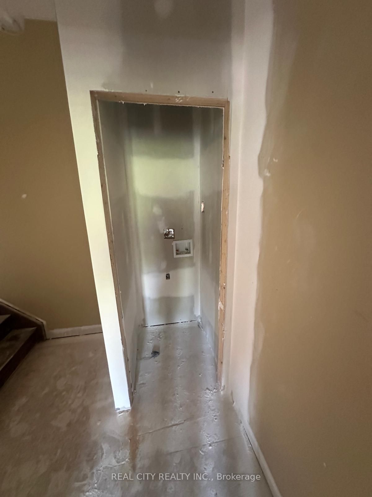 83 Estrella Crescent