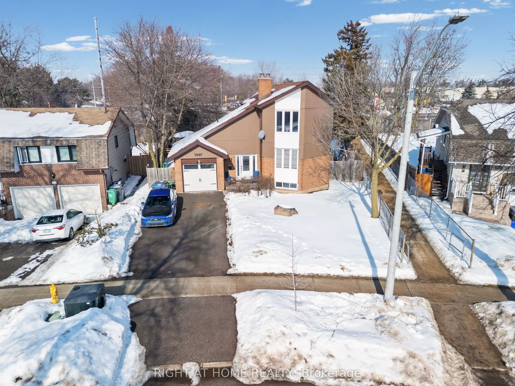 Photo of 7027 Estoril Road, Mississauga, ON L5N 1N3 (MLS # W12800484)