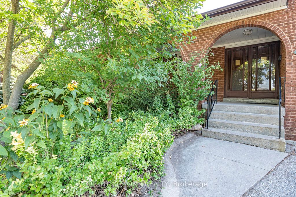 Photo of 5 Greyswood Court, Toronto, ON M9P 3P8 (MLS # W12385532)
