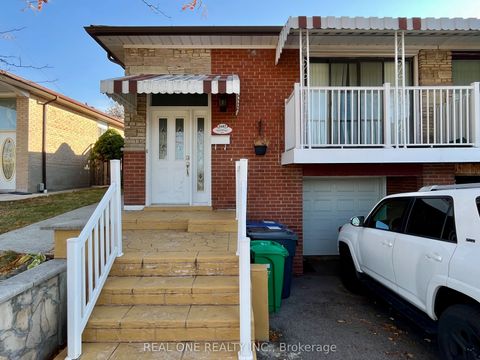 3487 Ellengale Drive Lower Mississauga ON L5C 1Z8