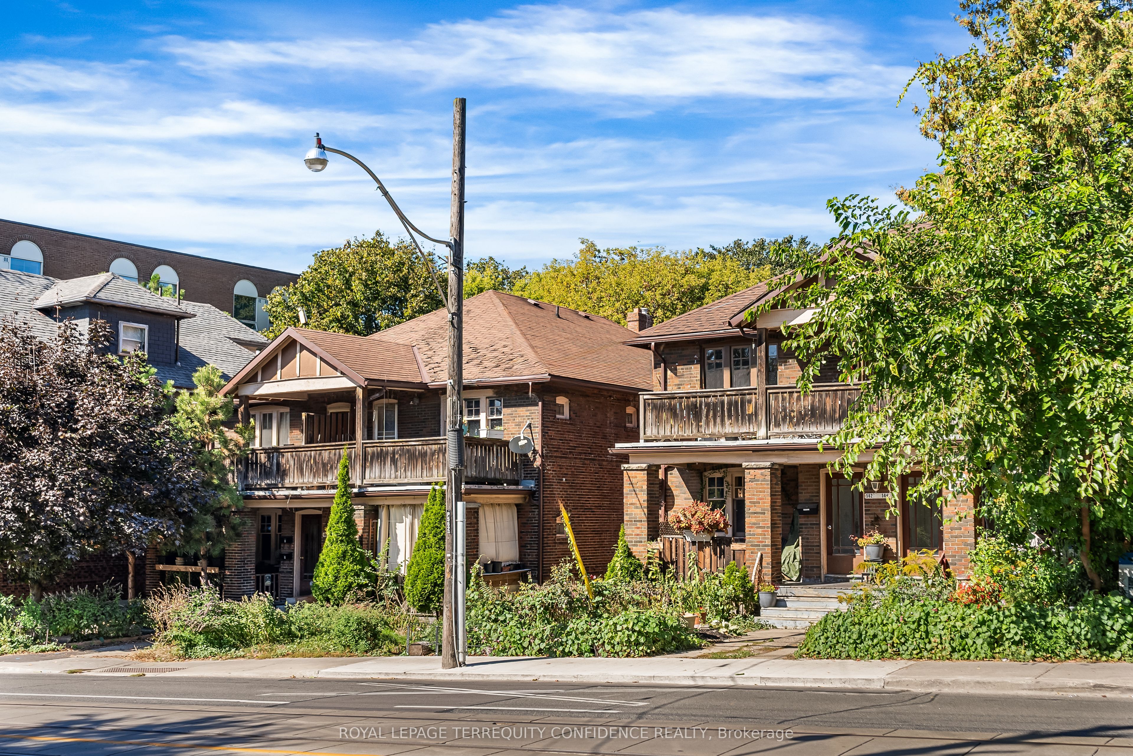 558-562 Kingston Road