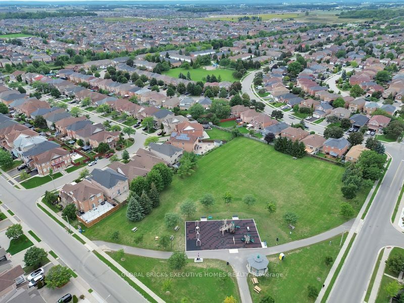 122 Pappain Crescent