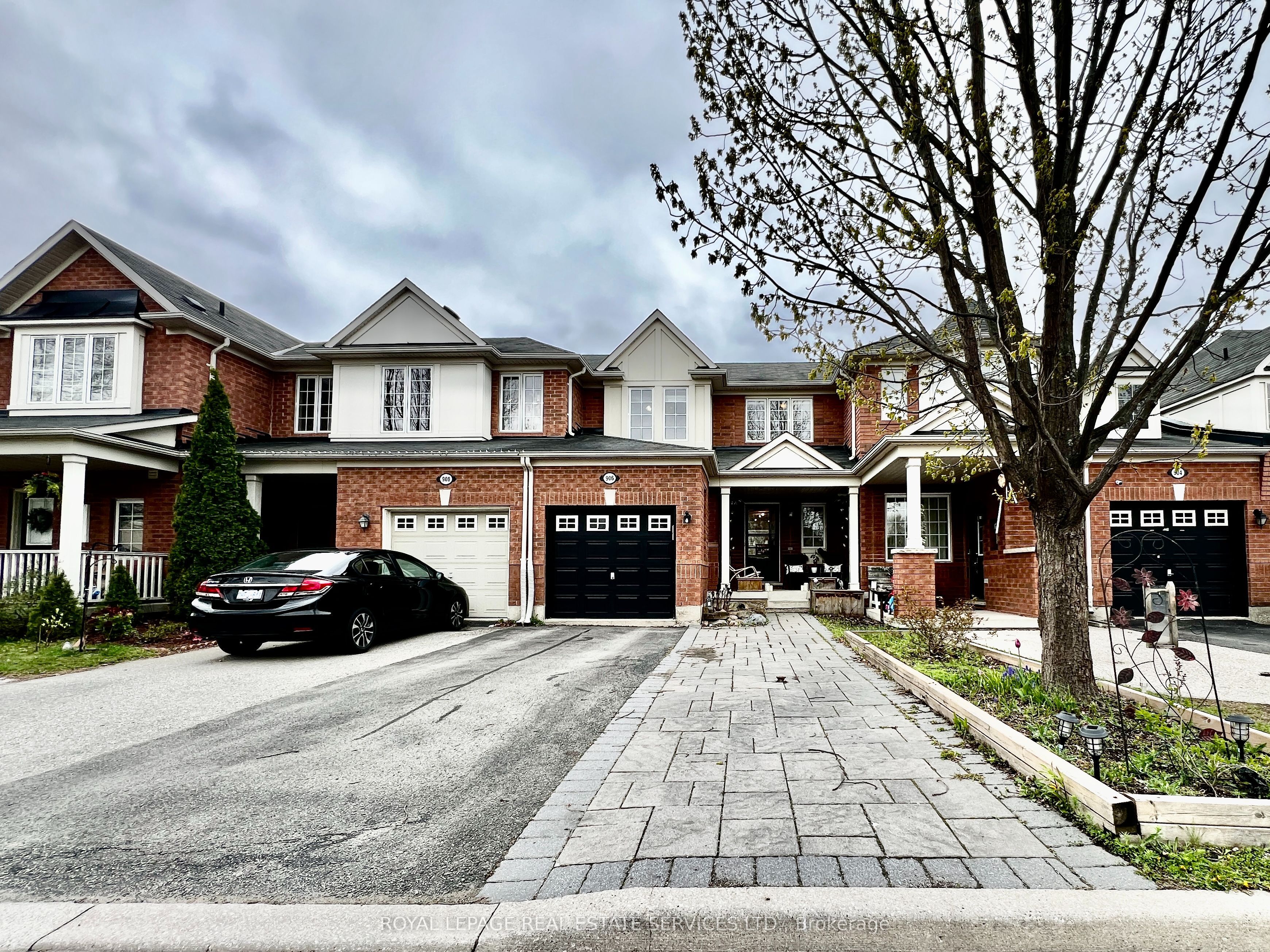 906 Burrows Gate