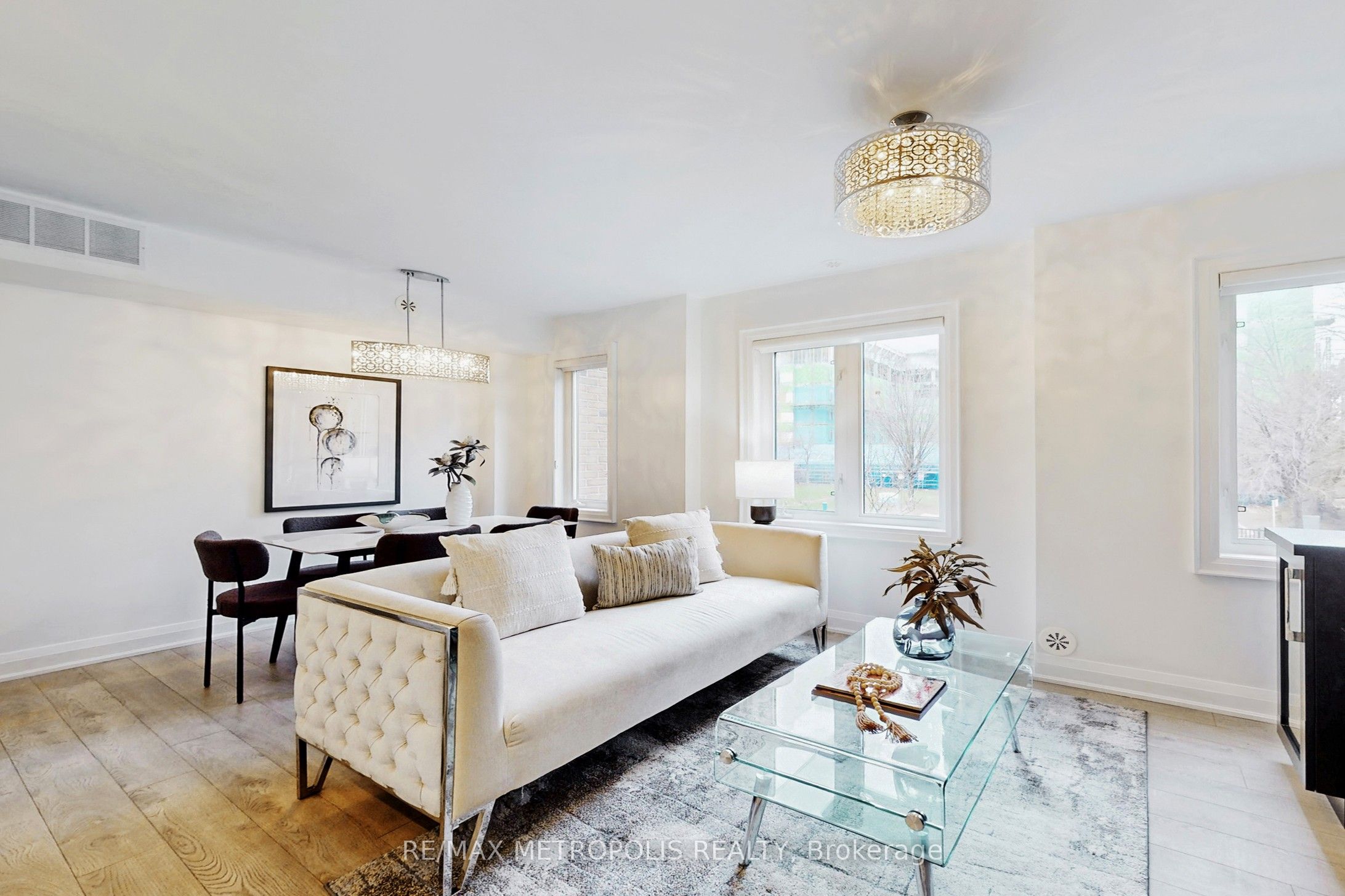 12 Sudbury Street 404