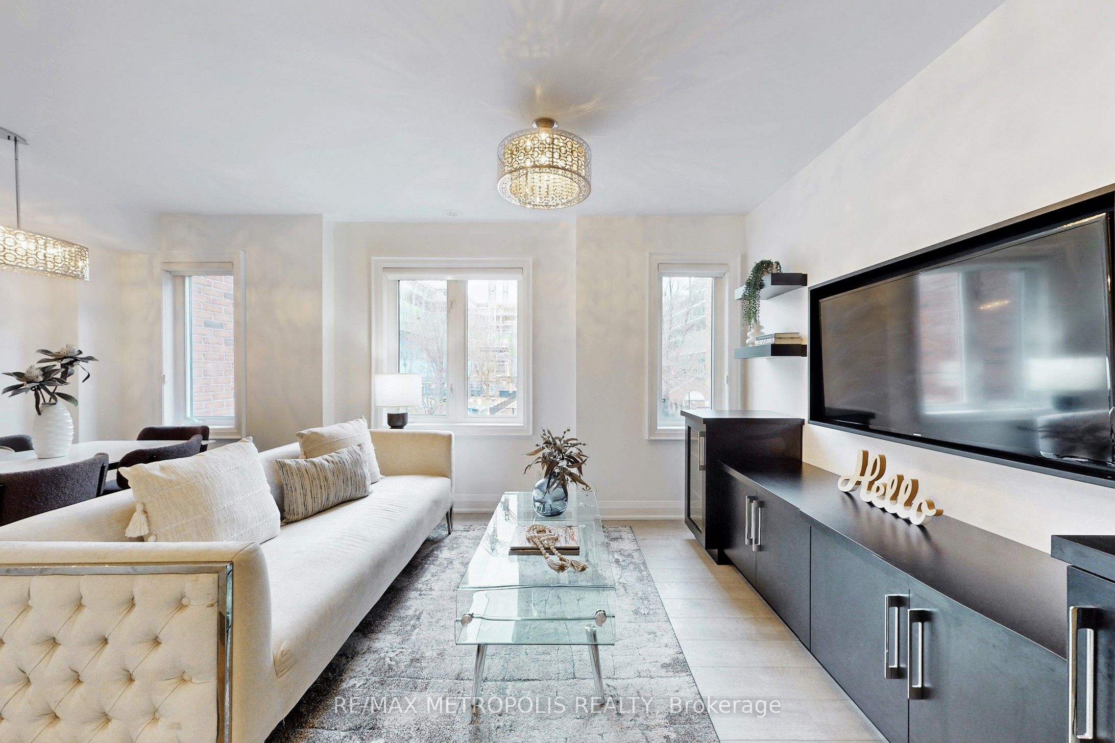 12 Sudbury Street 404