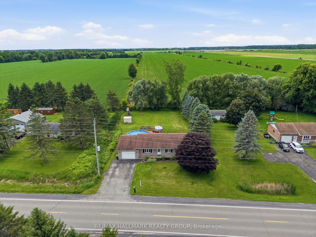 Photo of 1236 ST ALBERT Road, Russell, ON K0A 1W0 (MLS # X14114788)