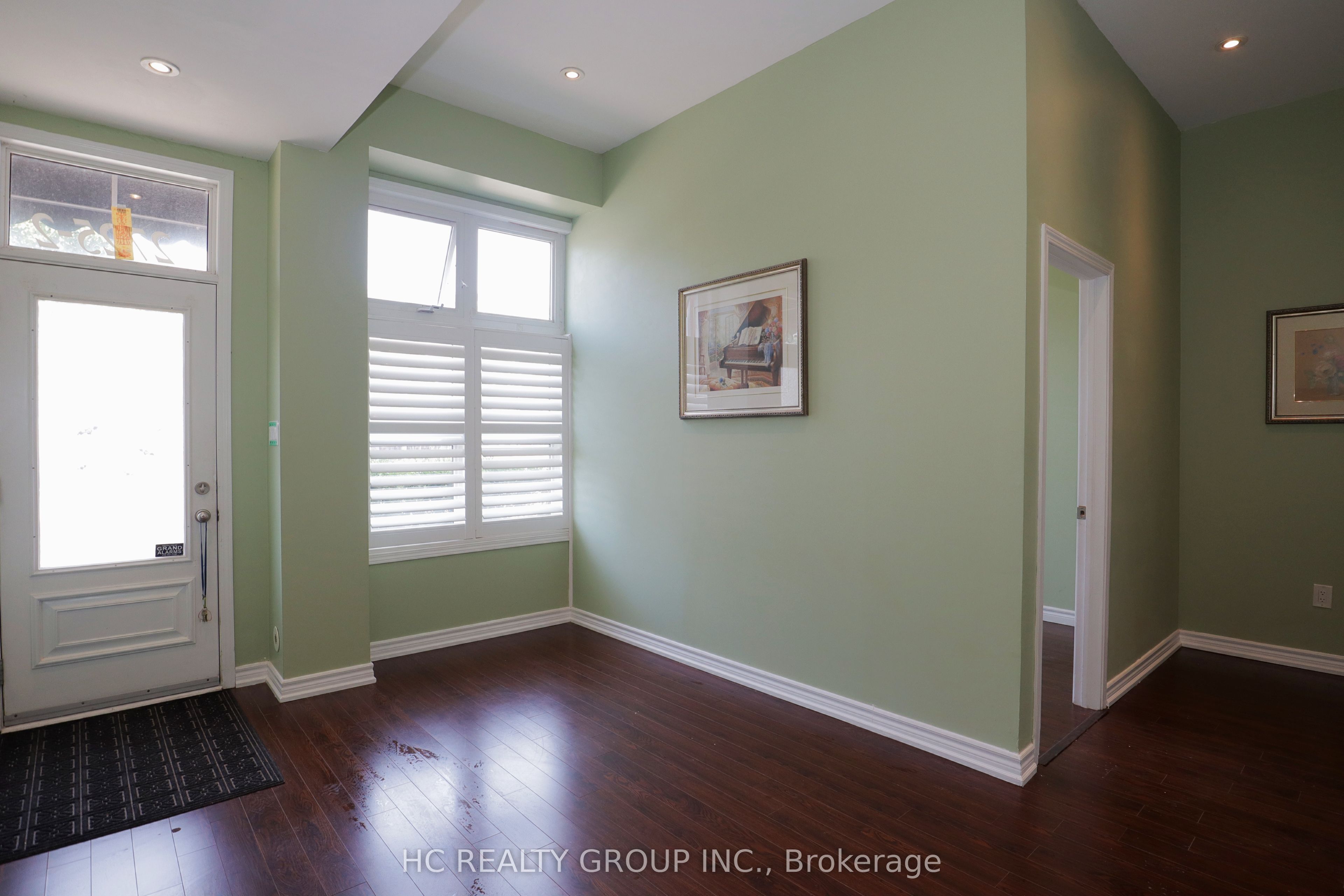 2725 Bur Oak Avenue 2