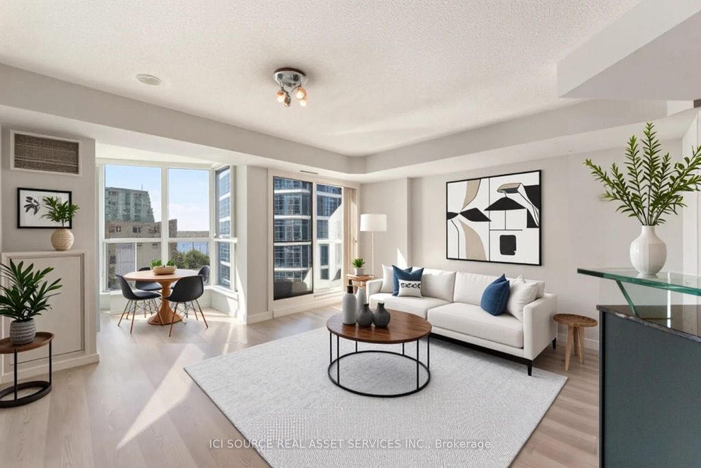 Photo of 8 York Street #911, Toronto, ON M5J 2Y2 (MLS # C12702110)