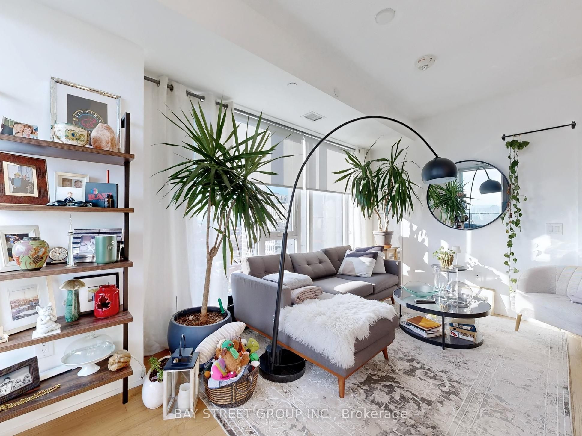 225 Sumach Street 2403