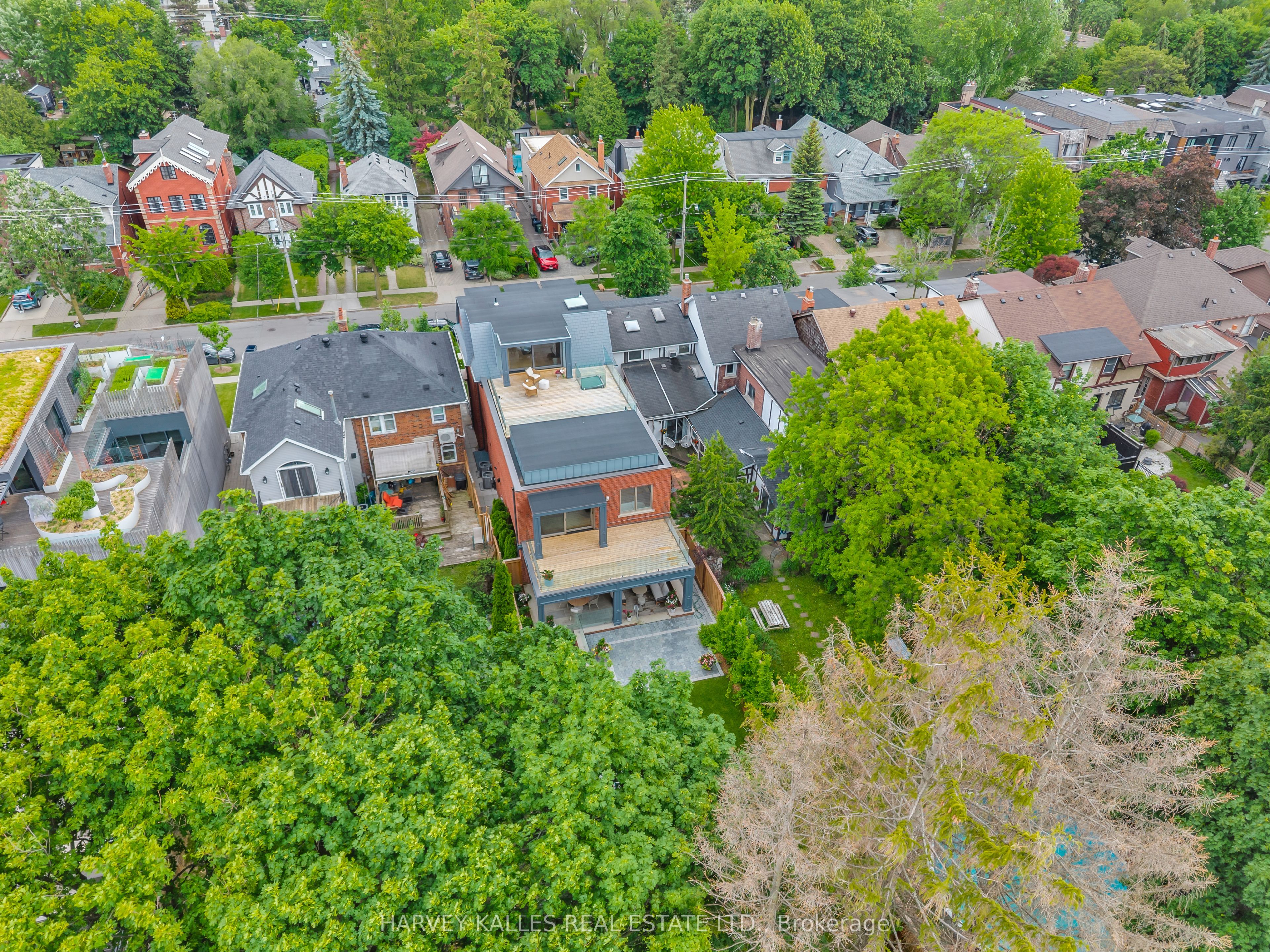 82 Sherwood Avenue