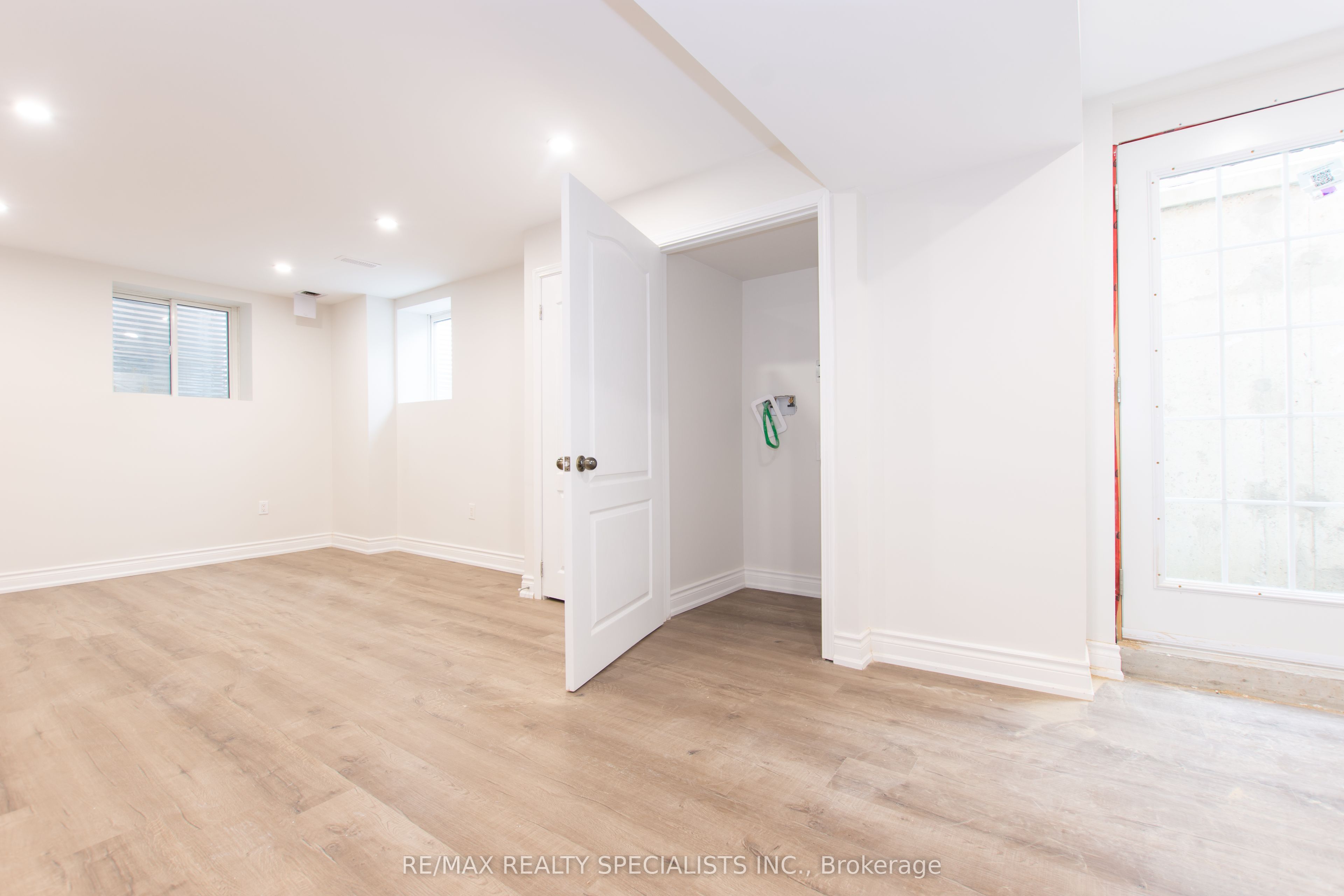 1563 Doran Crescent Bsmt