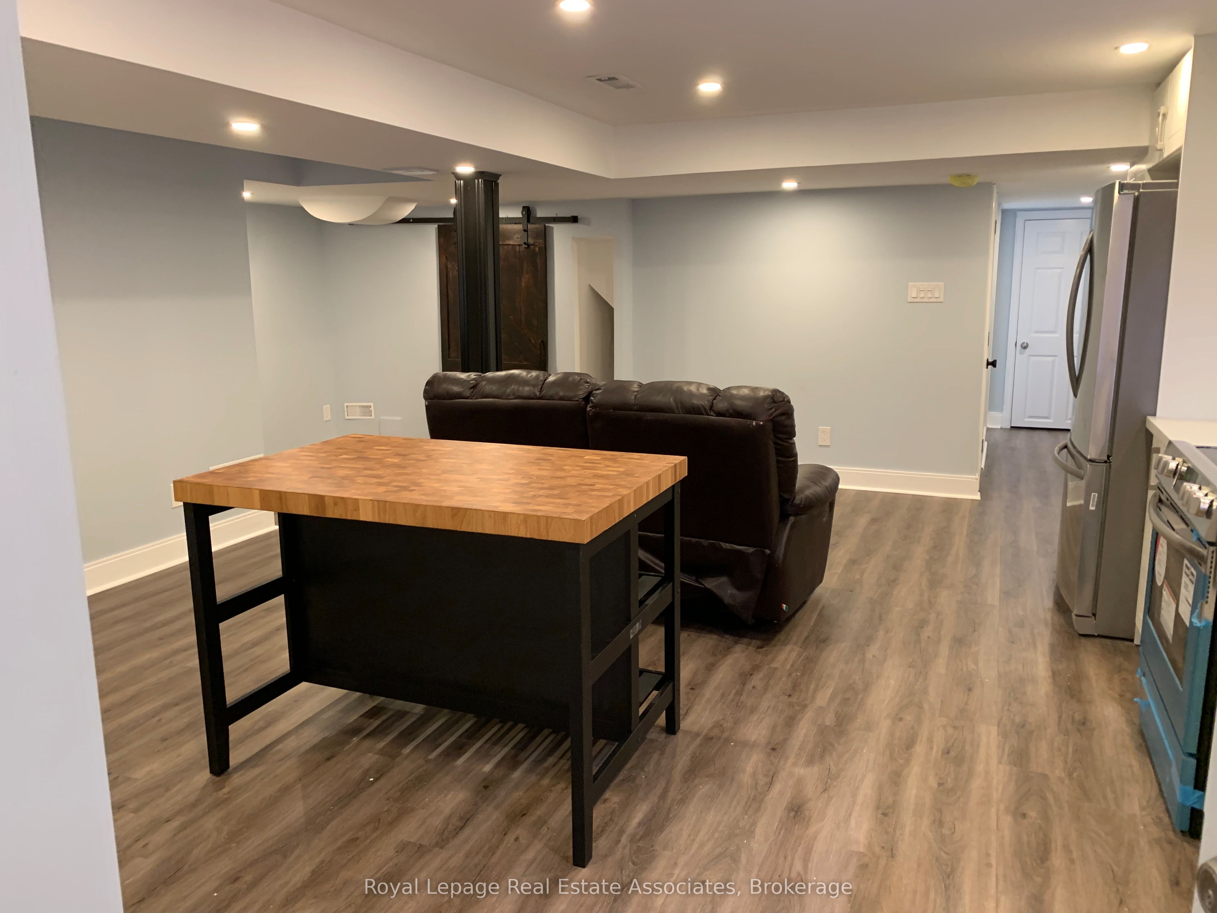 114 Sail Crescent (Lower)