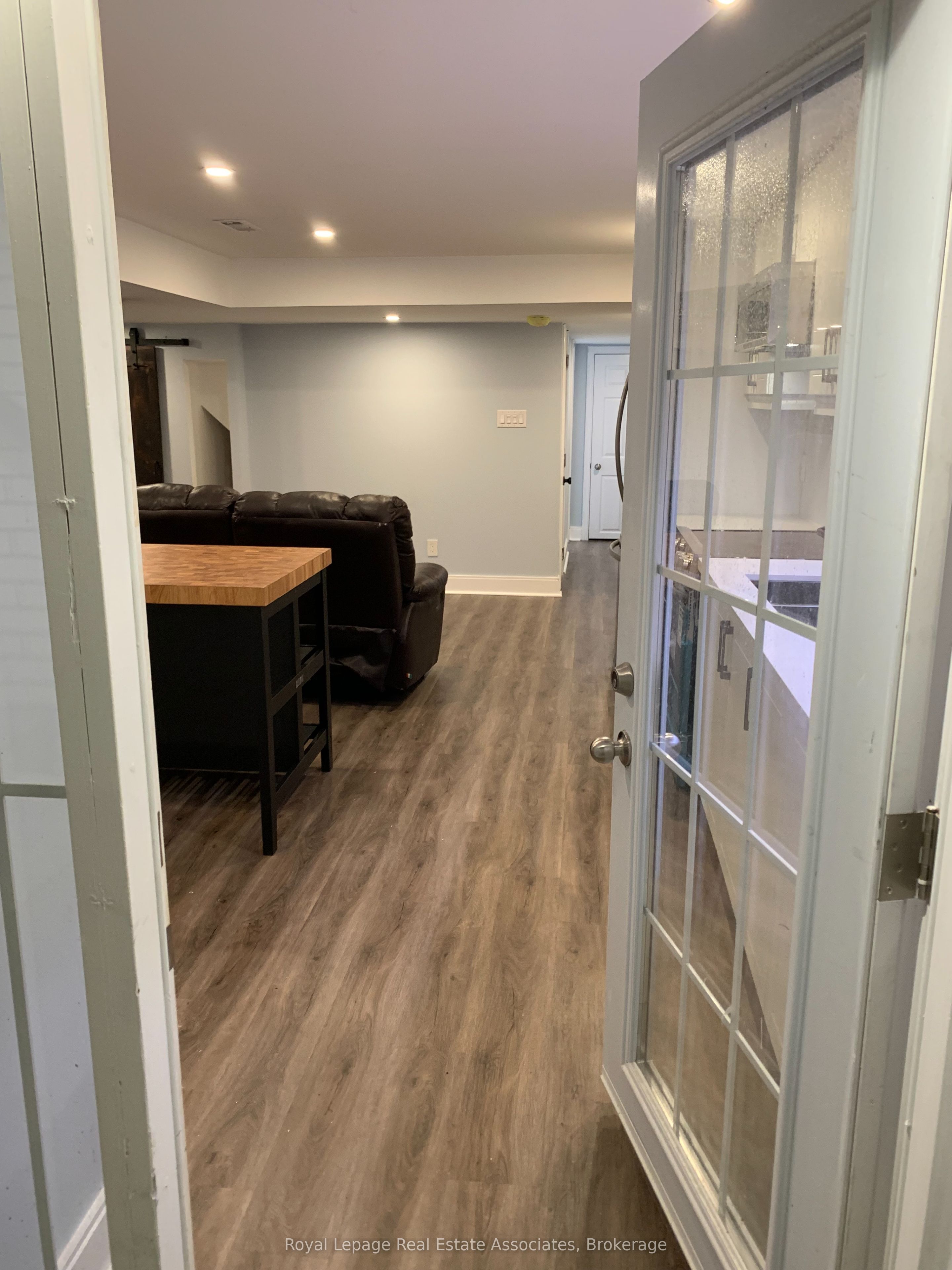114 Sail Crescent (Lower)