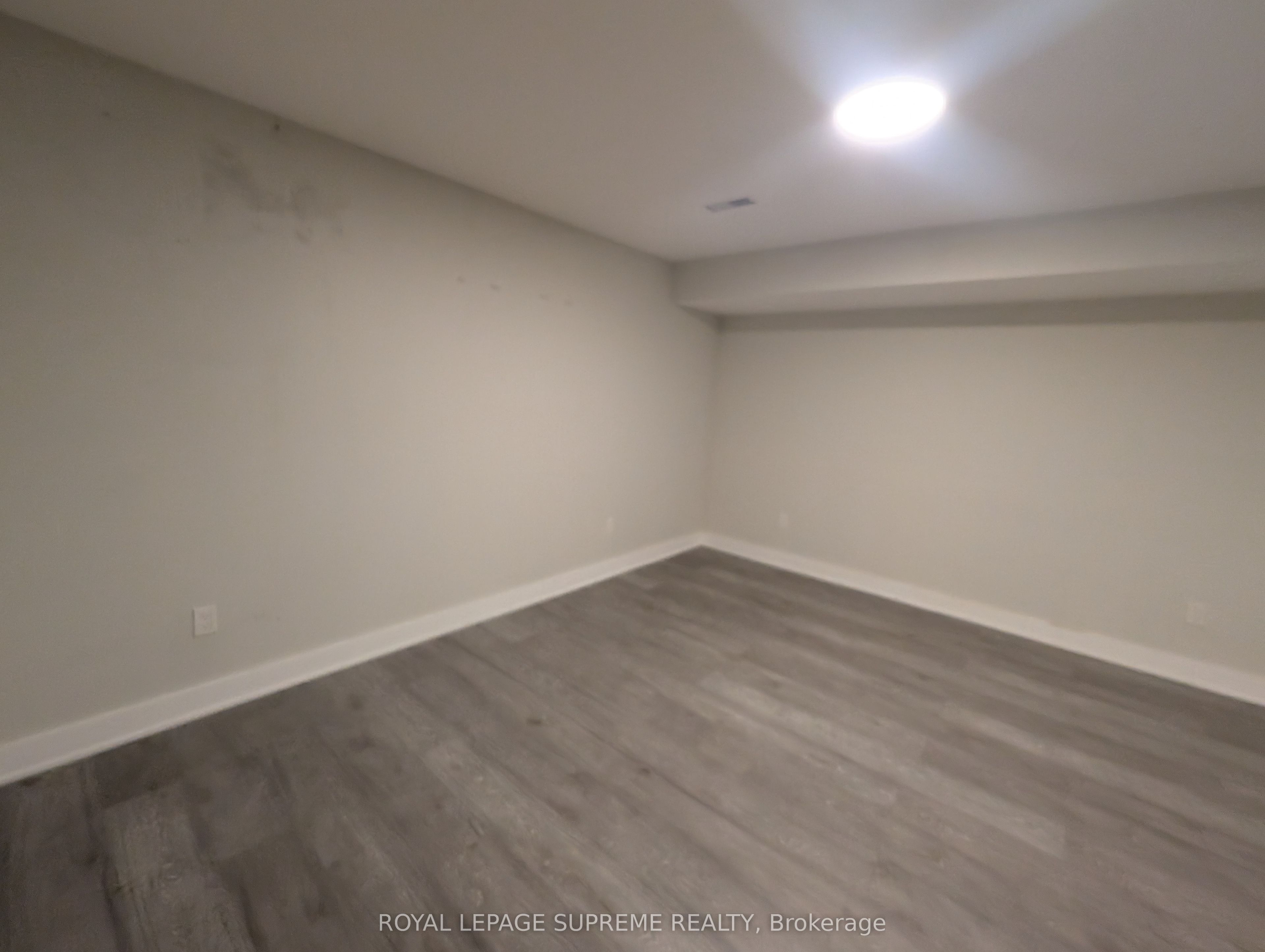 2132 Dundas Street Lower