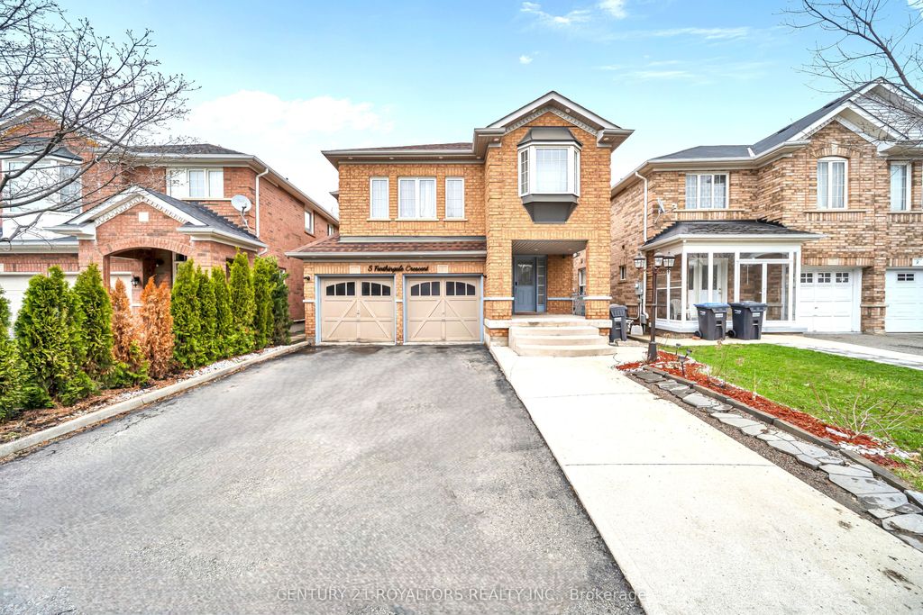 Photo of 5 Farthingale Crescent, Brampton, ON L7A 1R3 (MLS # W13008234)