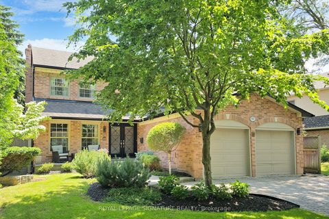 60 Ferndell Circle Markham ON L3R 3Y8