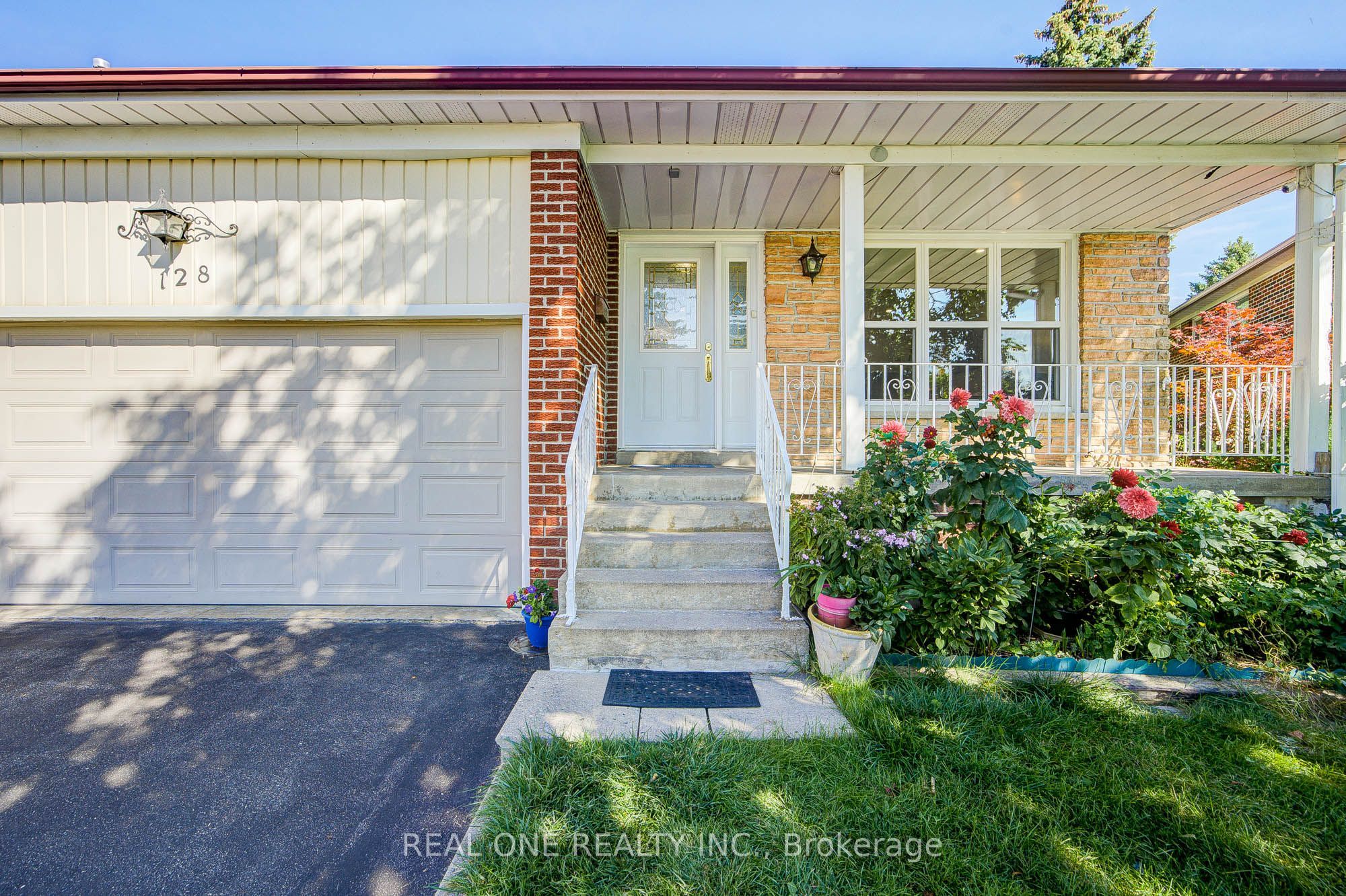128 Briarscross Boulevard