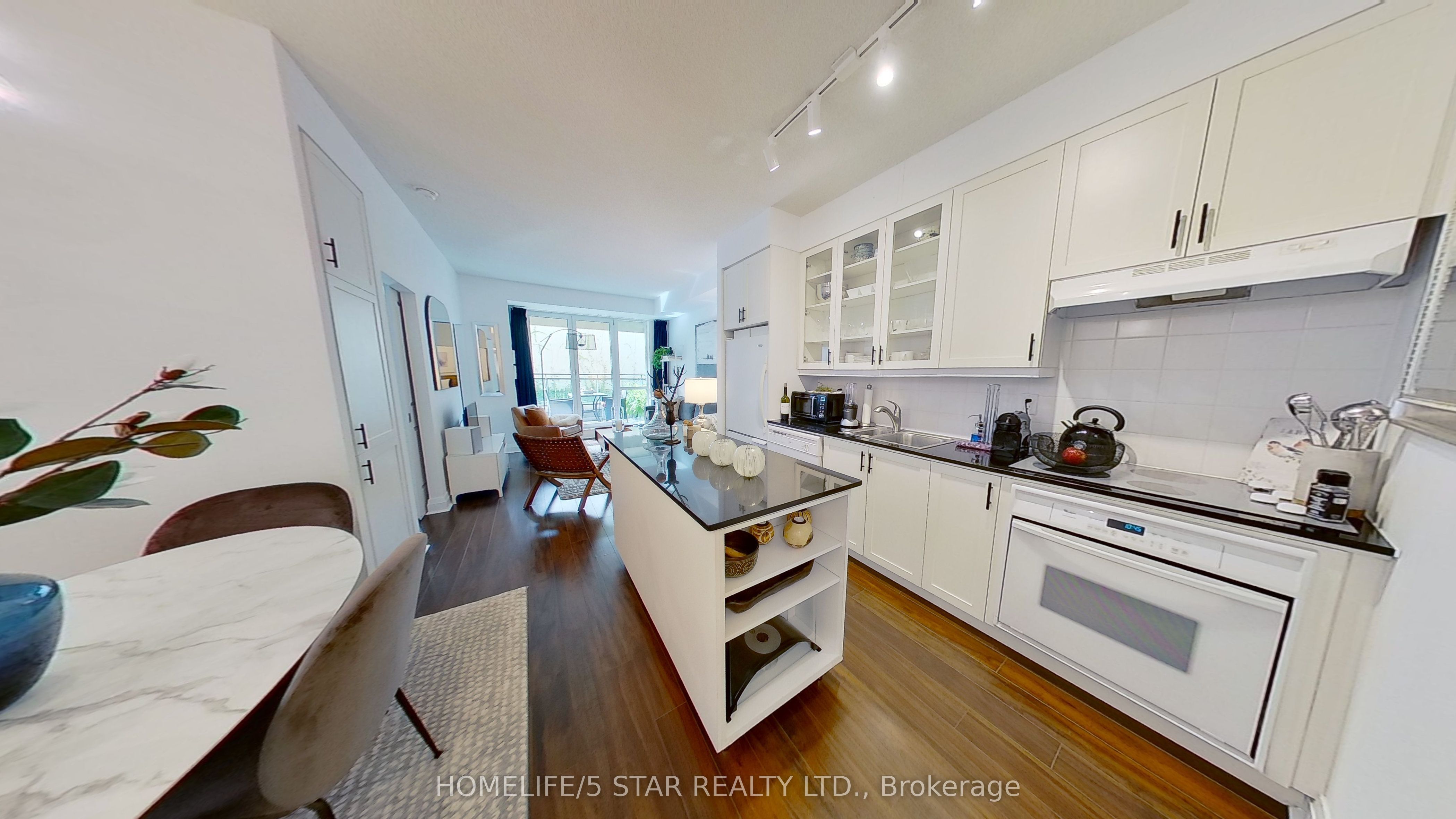 25 SCRIVENER Square 209