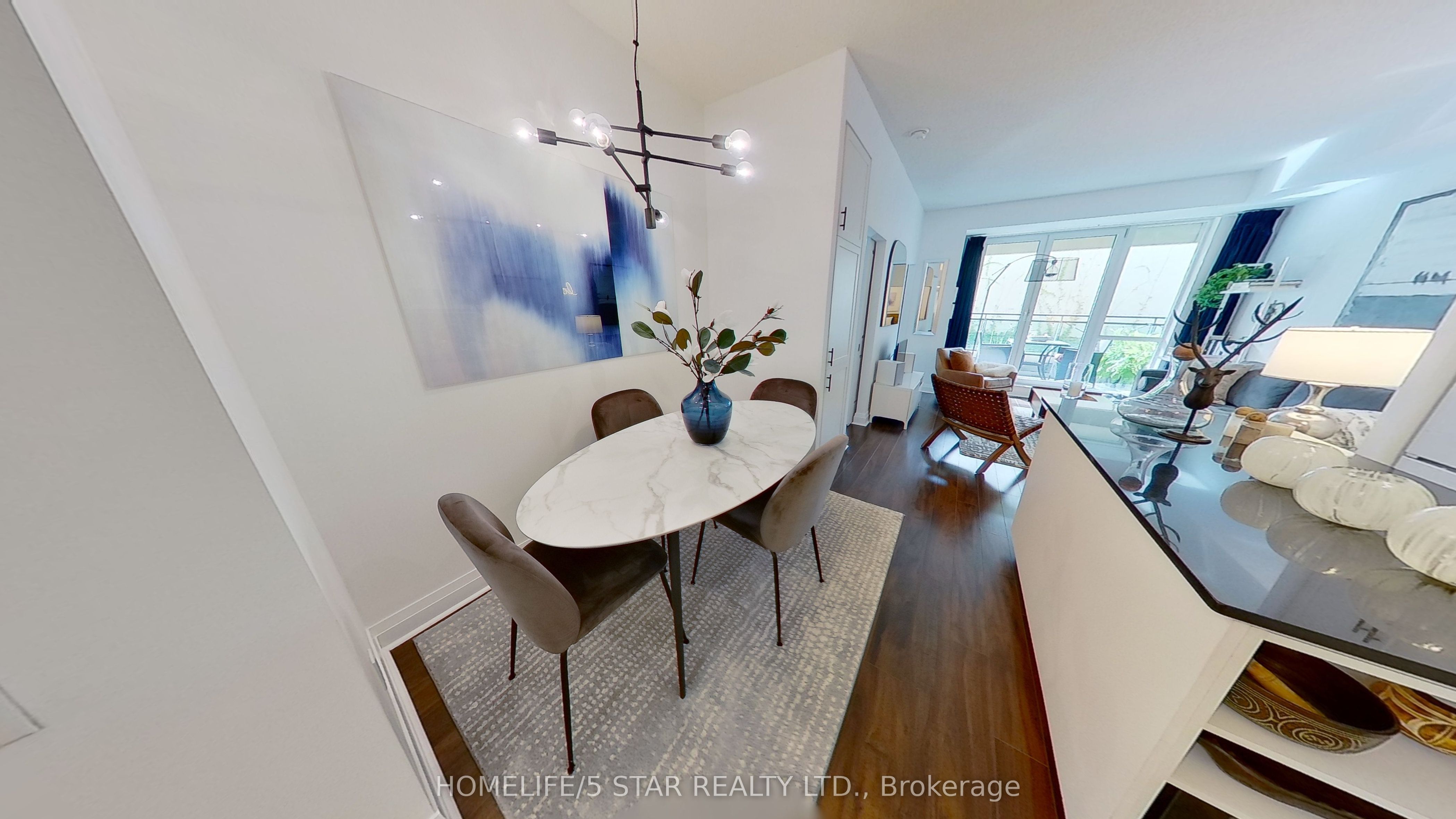 25 SCRIVENER Square 209