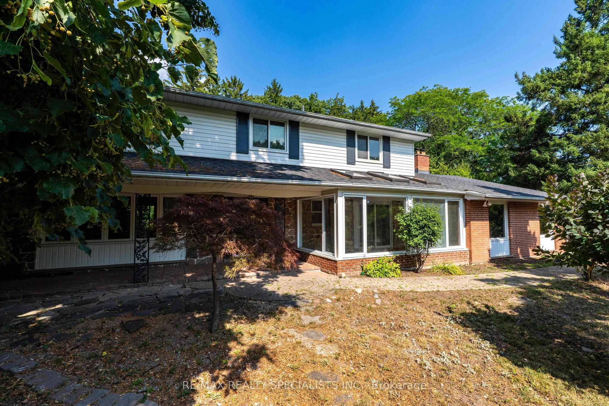 145 Wolfdale Avenue